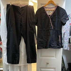 Koi Scrubs Black Top and Pants Set with Pink Accents and Trim XL